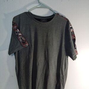 Men's Gray Tee with Camouflage Accents